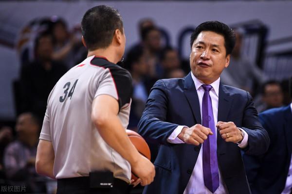 所有人好好珍惜吧，中超的管理比CBA還要好一些