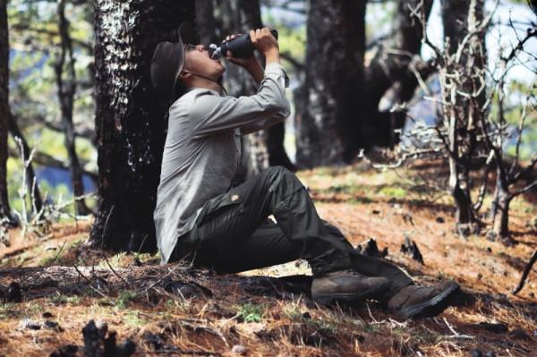 防風抗寒的戶外長褲，劇烈摩擦不破檔，髒泥一衝就掉的北極狐品牌