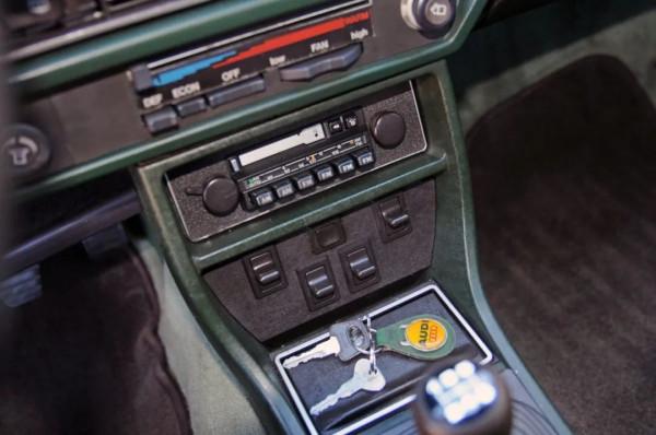 奧迪A6真正的鼻祖,儲存完好的1980年奧迪5000 S柴油版 奧迪A6真正的鼻祖,儲存完好的1980年奧迪5000 S柴油版