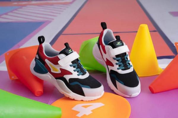 世界步行日行動起來，給孩子選雙健康兒童鞋走起來