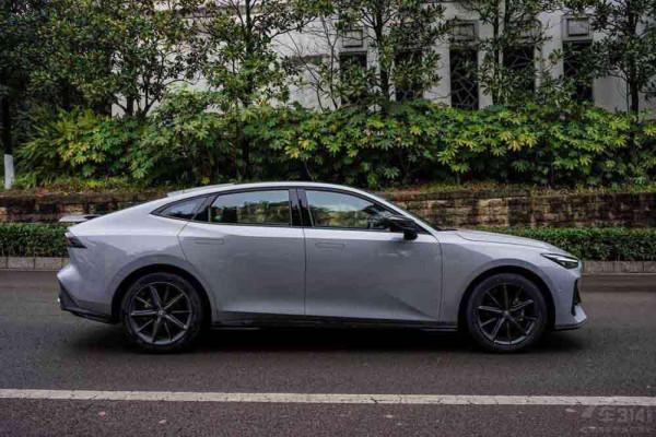 2022汽車內卷展望！紅旗正能量，長安有希望，大眾要爆款