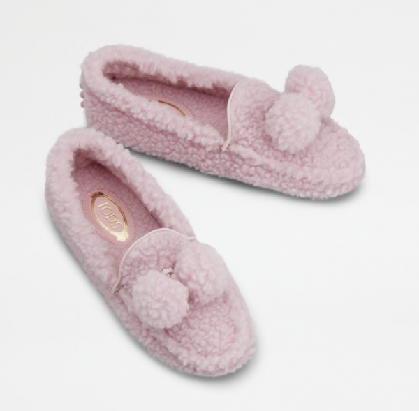 毛絨絨軟糯糯閃亮亮，這一季的大牌包包都吃了可愛吧