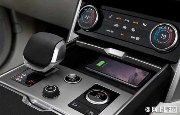 路虎全新攬勝國內首次曝光，尺寸更大了，用寶馬八缸發動機