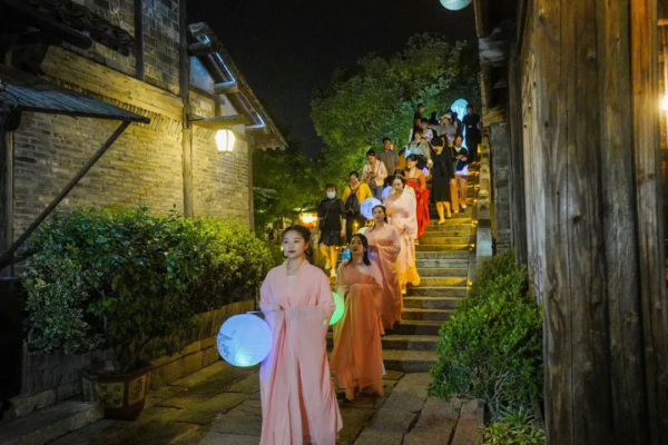 月圓橋邊夜,烏鎮重現1300年中秋全景圖 | 烏鎮·旅訊 月圓橋邊夜,烏鎮重現1300年中秋全景圖 | 烏鎮·旅訊