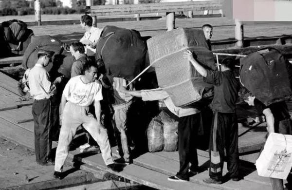 1993年，中俄列車遭劫匪洗劫六天六夜，中央下令：跨國追捕