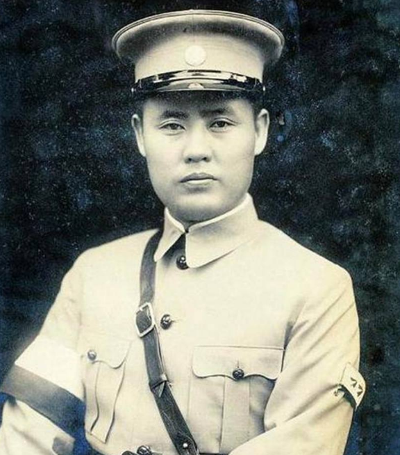 1955年，從未帶兵打過仗的蘇靜被授中將，林彪：他一人抵10萬雄兵