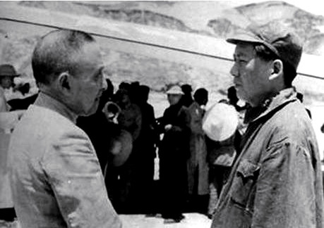 1954年春節，金日成送來24箱蘋果，毛主席為何看完後愁眉深鎖？