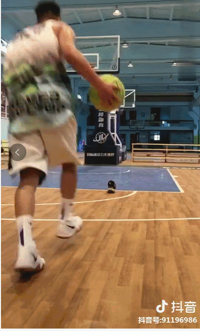 打球怎麼能熟練掌握胯下運球的技巧? 打球怎麼能熟練掌握胯下運球的技巧?