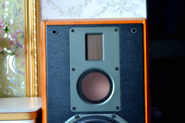 買音箱不要摳摳搜搜，一步到位！8英寸頂級低頻王者，惠威M5A試聽