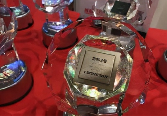 “晶片之母”黃令儀:擺脫西方晶片壟斷,“龍芯3號”驚豔全球 “晶片之母”黃令儀:擺脫西方晶片壟斷,“龍芯3號”驚豔全球