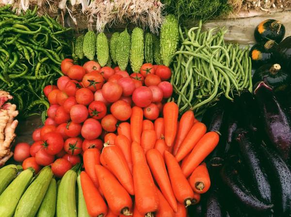 營養科教授提醒：不管有錢沒錢，都儘量不要省買這4種食物的錢