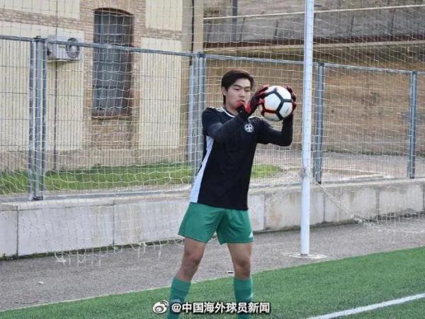 「出場」中國海外門將李昌禕連續在西班牙首發出場 「出場」中國海外門將李昌禕連續在西班牙首發出場