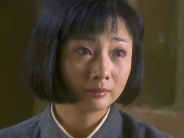 三看《歷史的天空》，頓悟東方聞英為什麼一定要死，背後另有深意