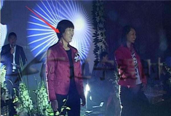 30年前，被趙本山拋棄的葛淑珍，早已把這輩子都奉獻給了他