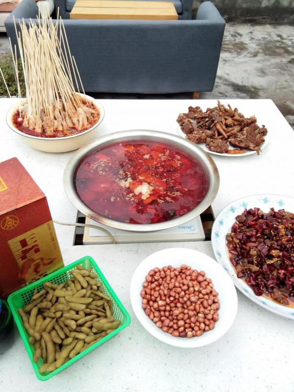 這樣的家庭自助火鍋安逸嘛