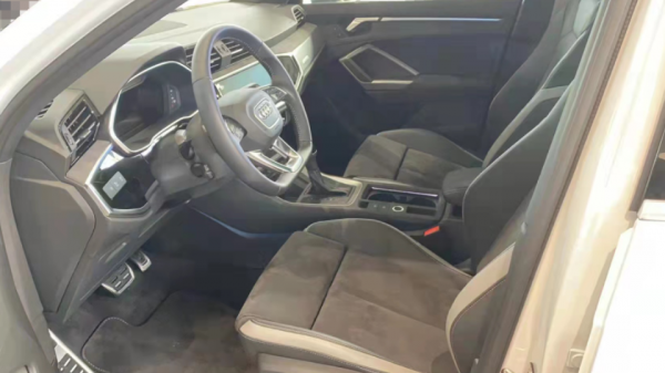 優惠5.2萬再加四環車標，這才是姑娘沒買寶馬的原因？