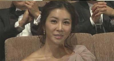 韓流明星整容堪比換頭:蔡妍換臉成功,任娜英李鍾碩鼻子變形 韓流明星整容堪比換頭:蔡妍換臉成功,任娜英李鍾碩鼻子變形