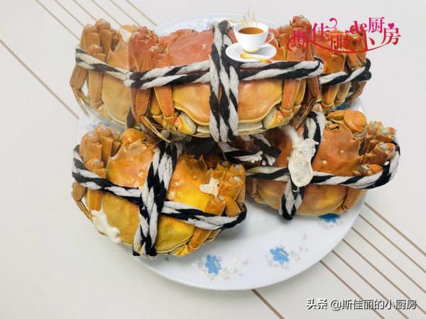 回孃家吃飯母親做了滿滿一桌菜，曬圈火了，網友：還是親媽最疼人