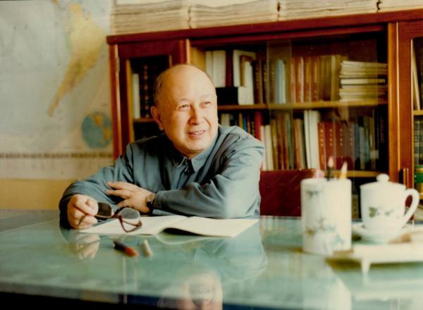 1958年蘇聯衛星脫軌,預計墜落中國東北,錢學森用手心算出落點 1958年蘇聯衛星脫軌,預計墜落中國東北,錢學森用手心算出落點