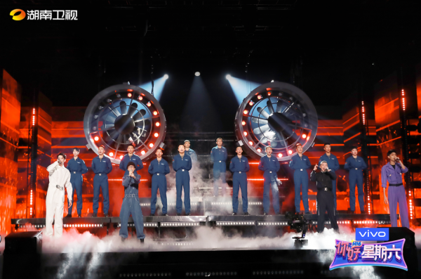 何炅新節目開播卻差評如潮，一群人對著空氣講話，好尷尬