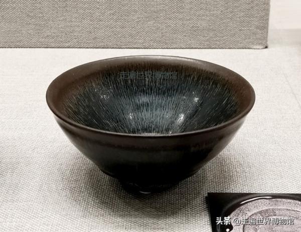 黑釉瓷是瓷器史上的元老,卻因此原因,始終未能躋身大牌名瓷之列 黑釉瓷是瓷器史上的元老,卻因此原因,始終未能躋身大牌名瓷之列
