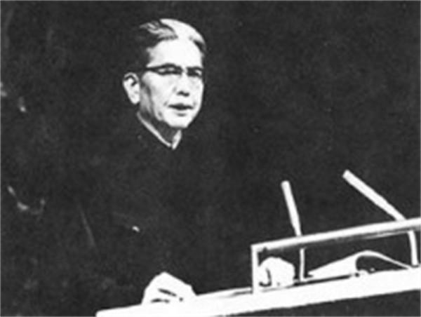 章含之喬冠華相愛10年，去世前：不要和喬冠華葬在一起，女兒不解