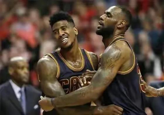 香波特對飈網友，疑似蹭熱度嫌疑！FW預測引爭議，考辛斯爆新動態