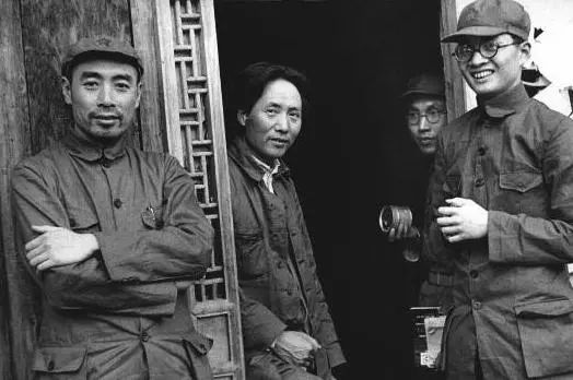 遵義會議後，不再擔任總負責人的博古，後來去了哪裡？