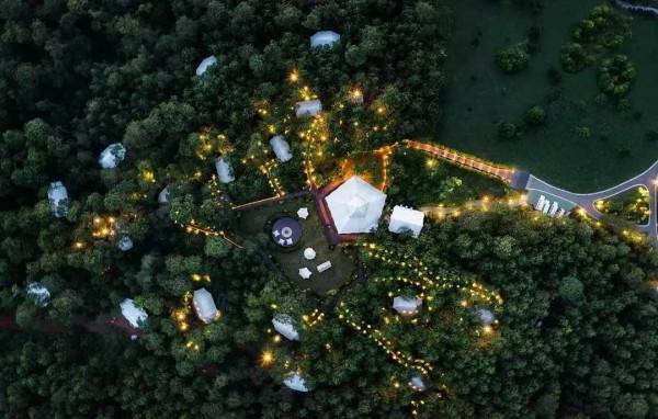 想離開地球穿過宇宙到月球買冰淇淋