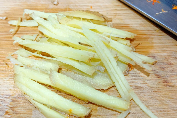 2022年夜飯選單出爐，5葷3素2涼上一桌，照著做，端上桌年味十足