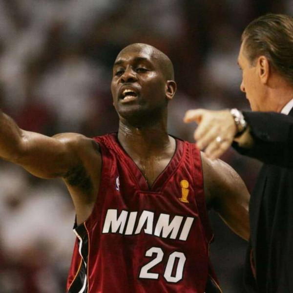 佩頓稱曾勸奧尼爾放權給韋德，韋德承認奧胖讓步帶來熱火首冠