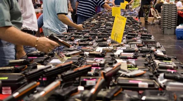 美國孕婦被殘殺，兇手瞄準腹部，連開11槍，警方崩了：真受夠了