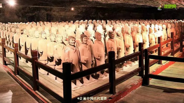 25歲小夥痴迷古代墓葬，1年探訪80多座，立志走遍中國古墓