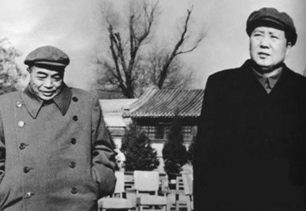 1952年彭德懷回國，鄧華請求粟裕接替總指揮，毛主席為何拒絕？