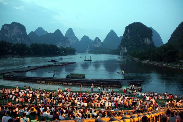 淺談山水實景演出《印象&CenterDot;劉三姐》