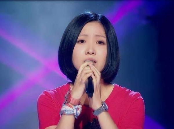 姚貝娜墓地：鮮花環繞祭拜者絡繹不絕，少女銅像讓人心生憐惜