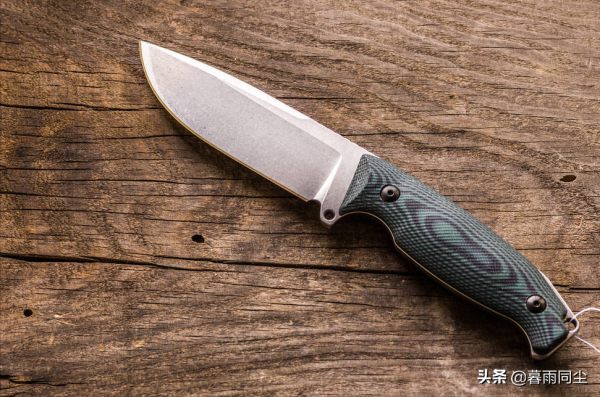 揹包客、徒步旅行如何選擇戶外刀具，教會你鑑別刀鋼的型別與特性
