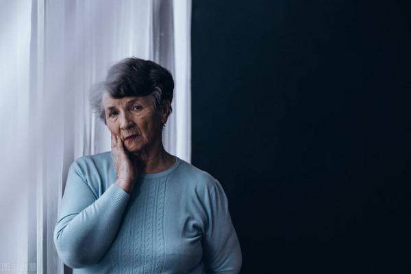 58歲退休女人哭訴：退休後的日子實在太難熬，真的是有苦難言