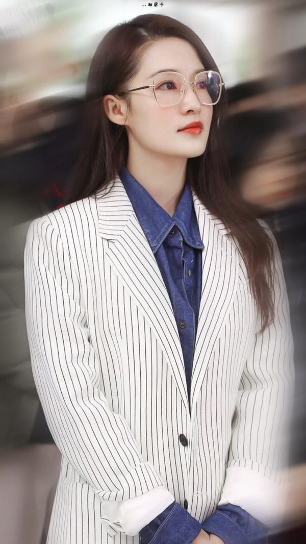 李沁,1990年出生於江蘇省中國內地影視女演員 明星 美女 李沁,1990年出生於江蘇省中國內地影視女演員 明星 美女