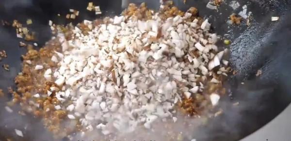 雜醬麵的醬做得好才會好吃,今天聊聊醬的做法,做出美味雜醬麵 雜醬麵的醬做得好才會好吃,今天聊聊醬的做法,做出美味雜醬麵