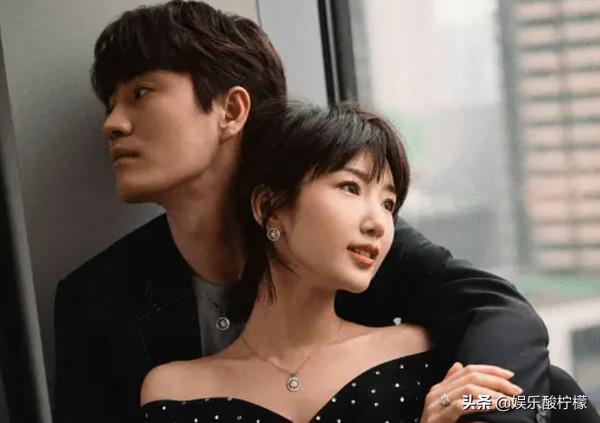 逃檔了,馮小剛終究沒挺住,張藝謀還能堅持多久 逃檔了,馮小剛終究沒挺住,張藝謀還能堅持多久