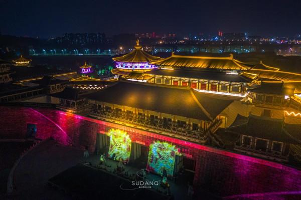 襄陽唐城能替代西安的大唐不夜城？夜遊唐城，遊客：不用去西安了