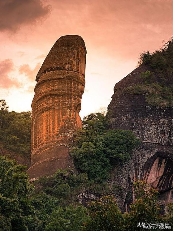 文化名山莫過於三山五嶽，五嶽分居全國，但每個省都有自己的三山