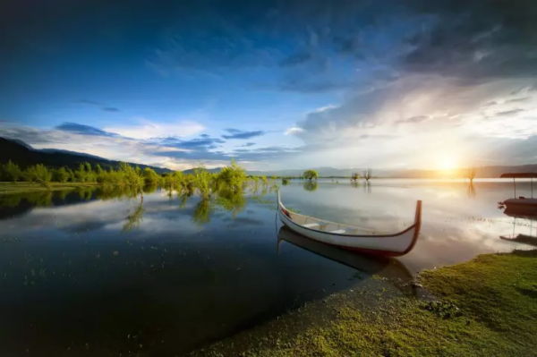 國內最適合閨蜜旅行的10個地方，校服到婚紗，還差一場旅行？