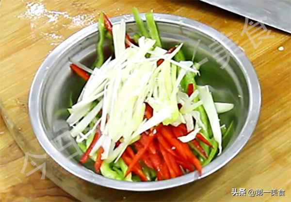 過年必備6道涼拌下酒菜，簡單易學，葷素搭配，上桌待客倍有面