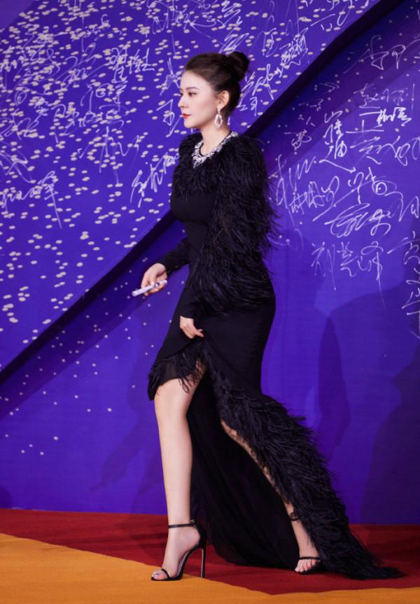 《甄嬛傳》播出10年演員變化大:女主顏值暴跌,女配卻成一線明星 《甄嬛傳》播出10年演員變化大:女主顏值暴跌,女配卻成一線明星