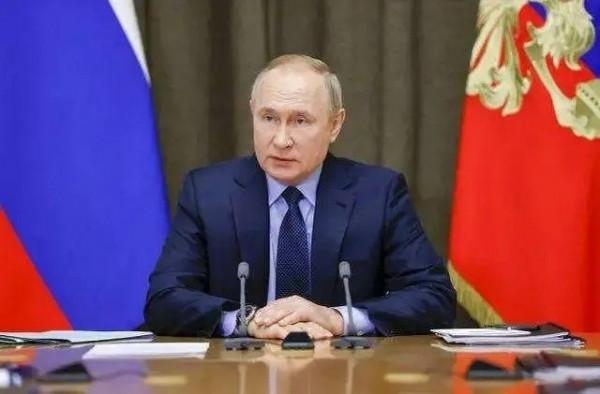 普京曾回憶起薩達姆和卡扎菲,還告訴阿拉伯記者,為何支援敘利亞 普京曾回憶起薩達姆和卡扎菲,還告訴阿拉伯記者,為何支援敘利亞