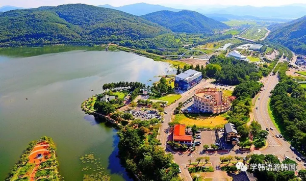 「遊」韓國的這座城市不允許建高樓，甚至家門口前都是墓地