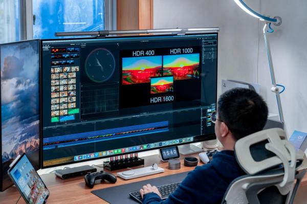 比電視還爽的 48 吋 OLED 桌面電競巨屏，KTC G48P5 顯示器測評詳解