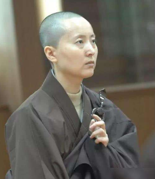 盤點4位皈依佛門的明星，陳曉旭已去世15年，張鐵林惹眾人爭議